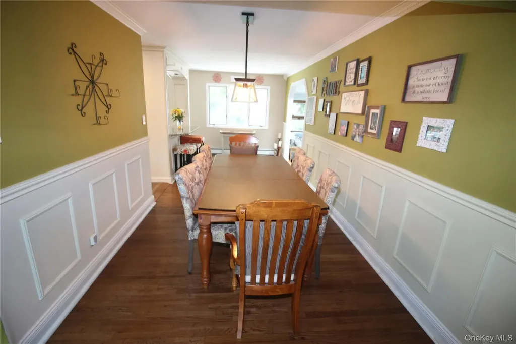 8 Woodbury Road Farmingville NY 11738