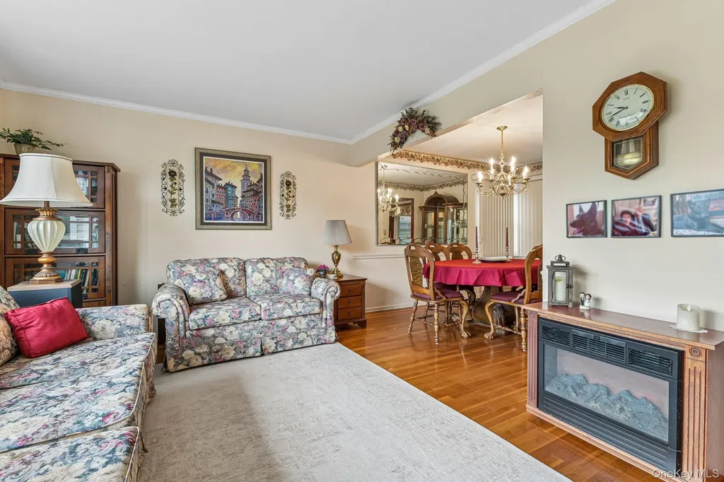 2394 Cedar Street Seaford NY 11783