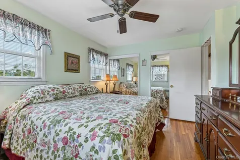 2394 Cedar Street Seaford NY 11783