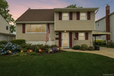 2394 Cedar Street Seaford NY 11783