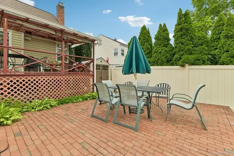 2394 Cedar Street Seaford NY 11783