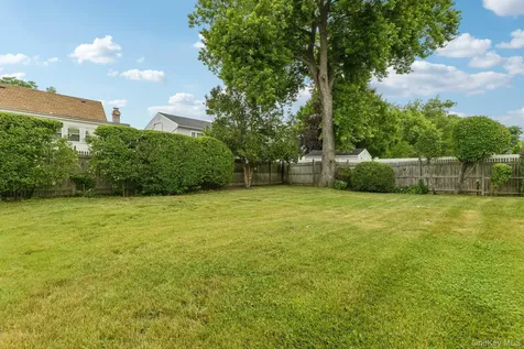 2394 Cedar Street Seaford NY 11783