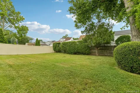 2394 Cedar Street Seaford NY 11783