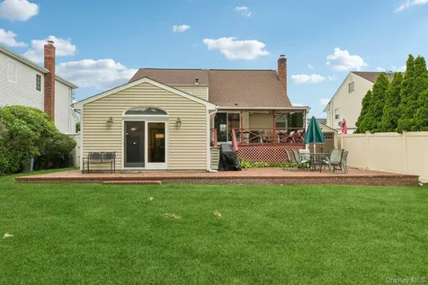 2394 Cedar Street Seaford NY 11783