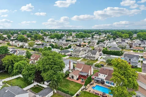 2394 Cedar Street Seaford NY 11783