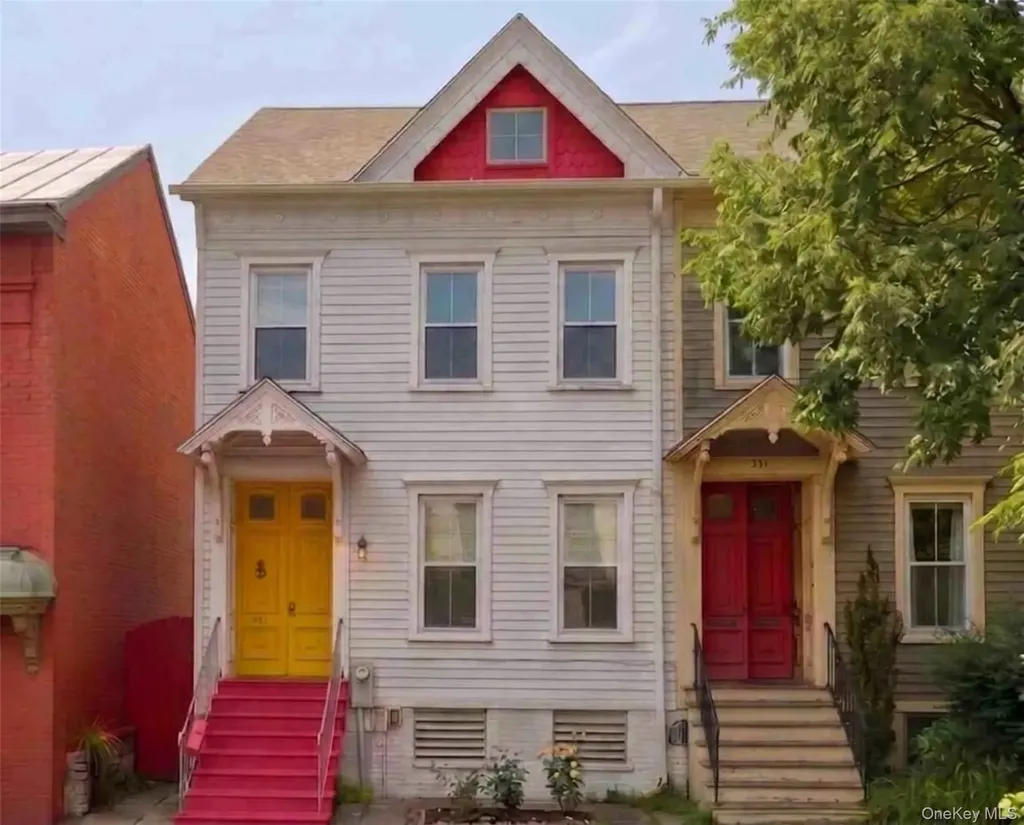 556 State Street Hudson NY 12534
