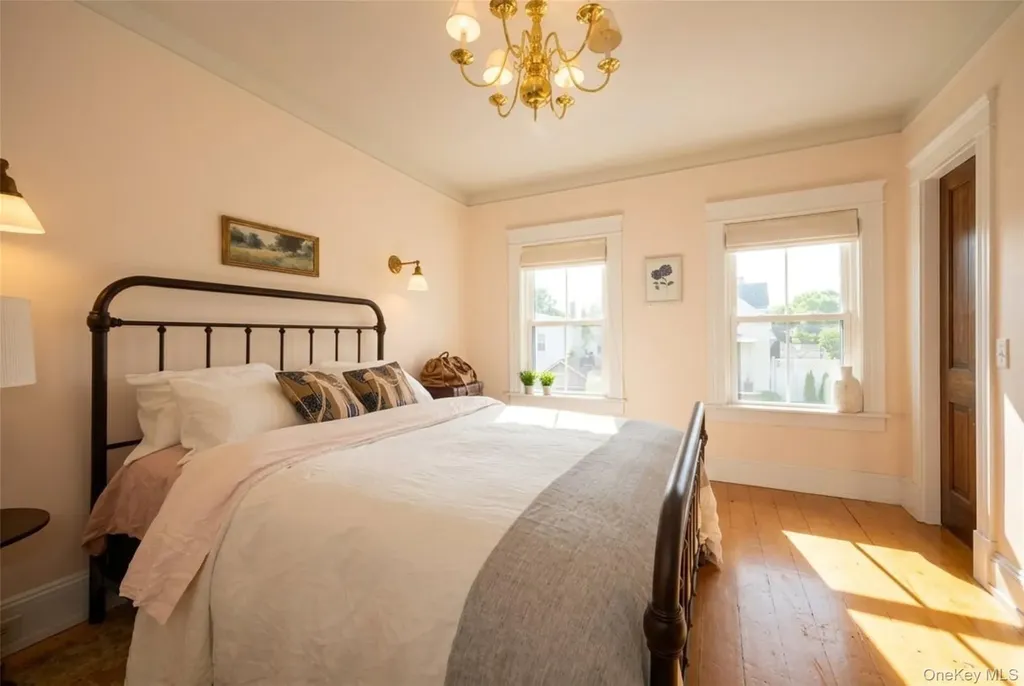 556 State Street Hudson NY 12534