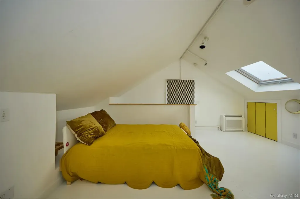 556 State Street Hudson NY 12534