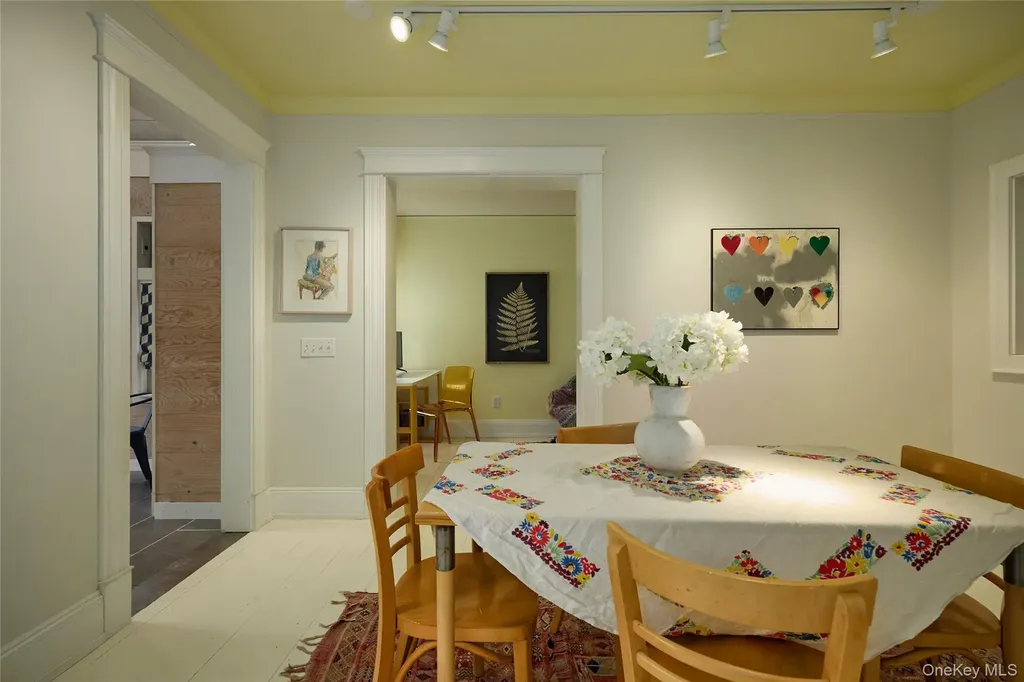 556 State Street Hudson NY 12534