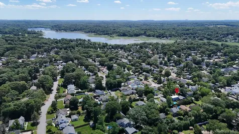 7 Vine Street Bayville NY 11709