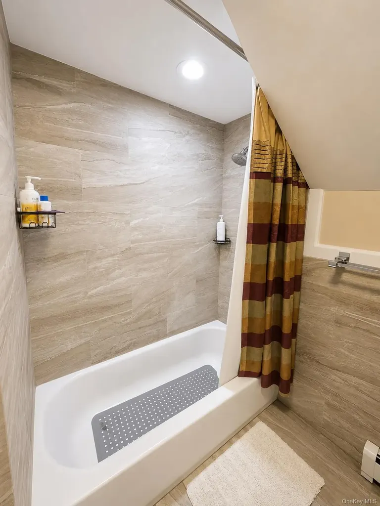 39 Chestnut Street Wyandanch NY 11798