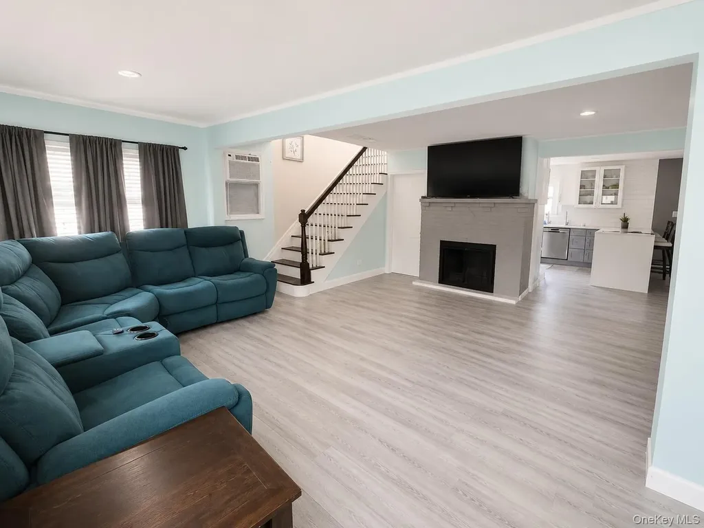 39 Chestnut Street Wyandanch NY 11798