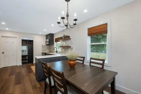 2 Cherry Road Bayville NY 11709