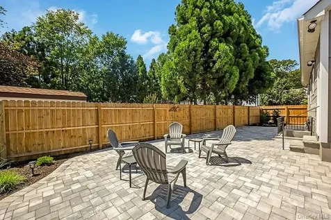 2 Cherry Road Bayville NY 11709