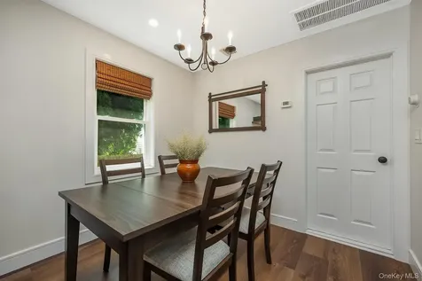 2 Cherry Road Bayville NY 11709