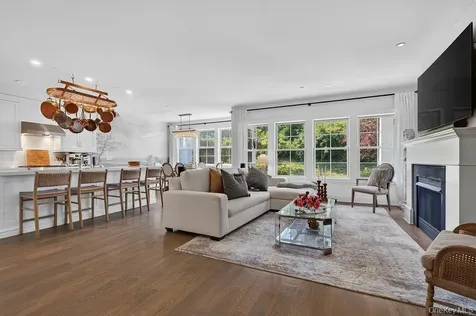 23 Honeysuckle Lane Rye Brook NY 10573