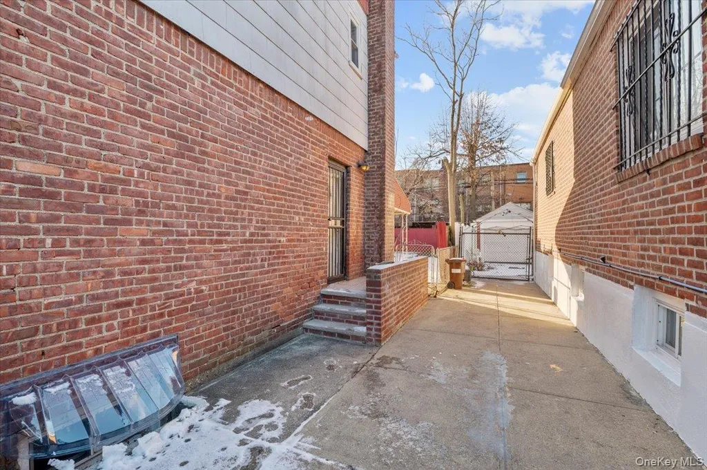 11590 223rd Street Cambria Heights NY 11411
