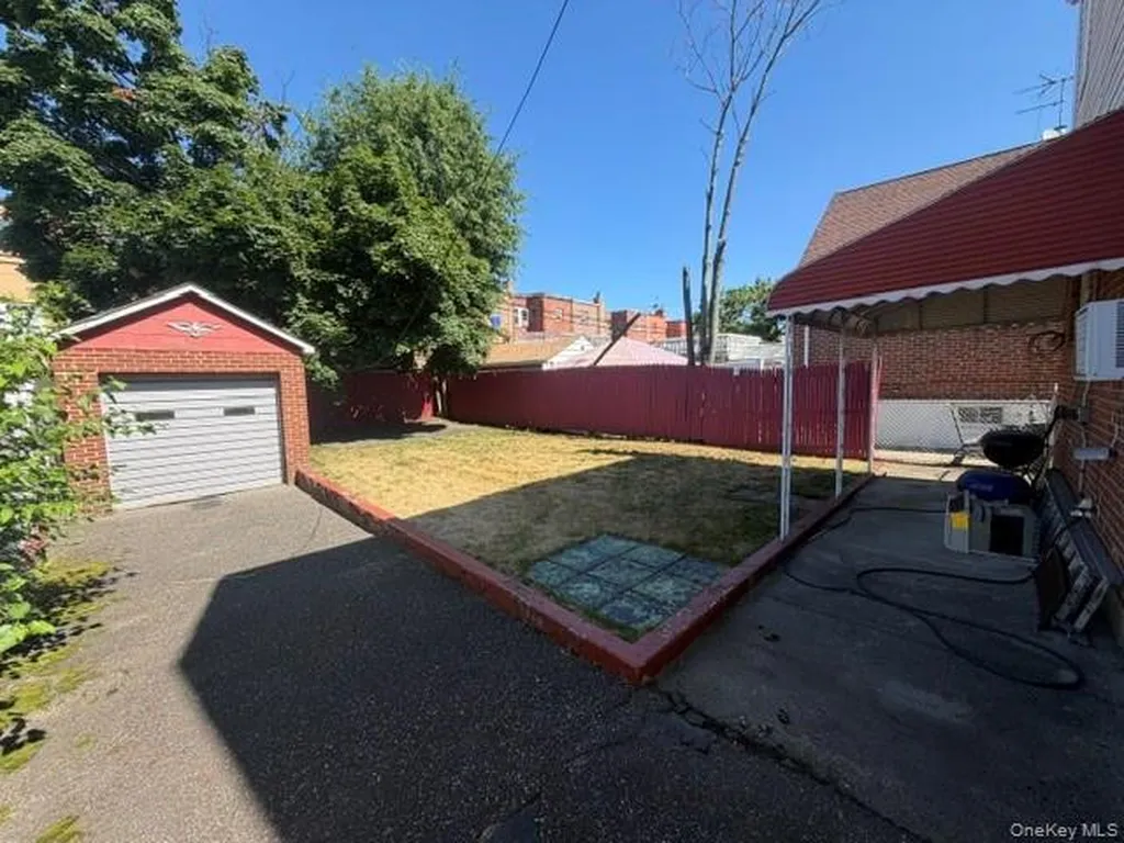 11590 223rd Street Cambria Heights NY 11411