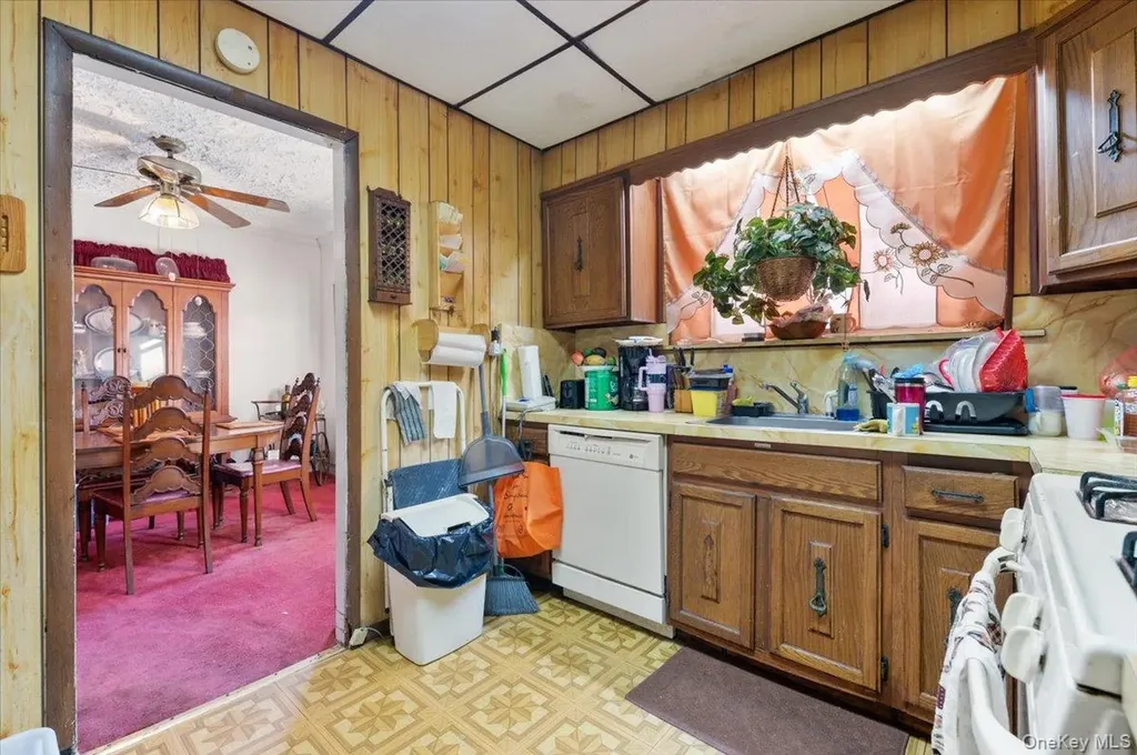 11590 223rd Street Cambria Heights NY 11411