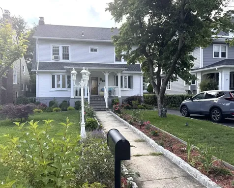 36 Earle Place New Rochelle NY 10801