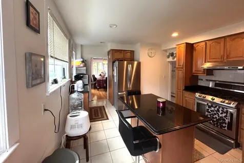 36 Earle Place New Rochelle NY 10801