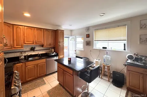 36 Earle Place New Rochelle NY 10801