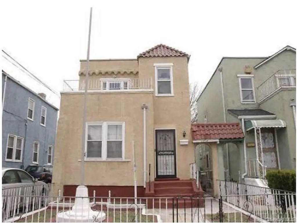 13415 232nd Street Springfield Gardens NY 11413