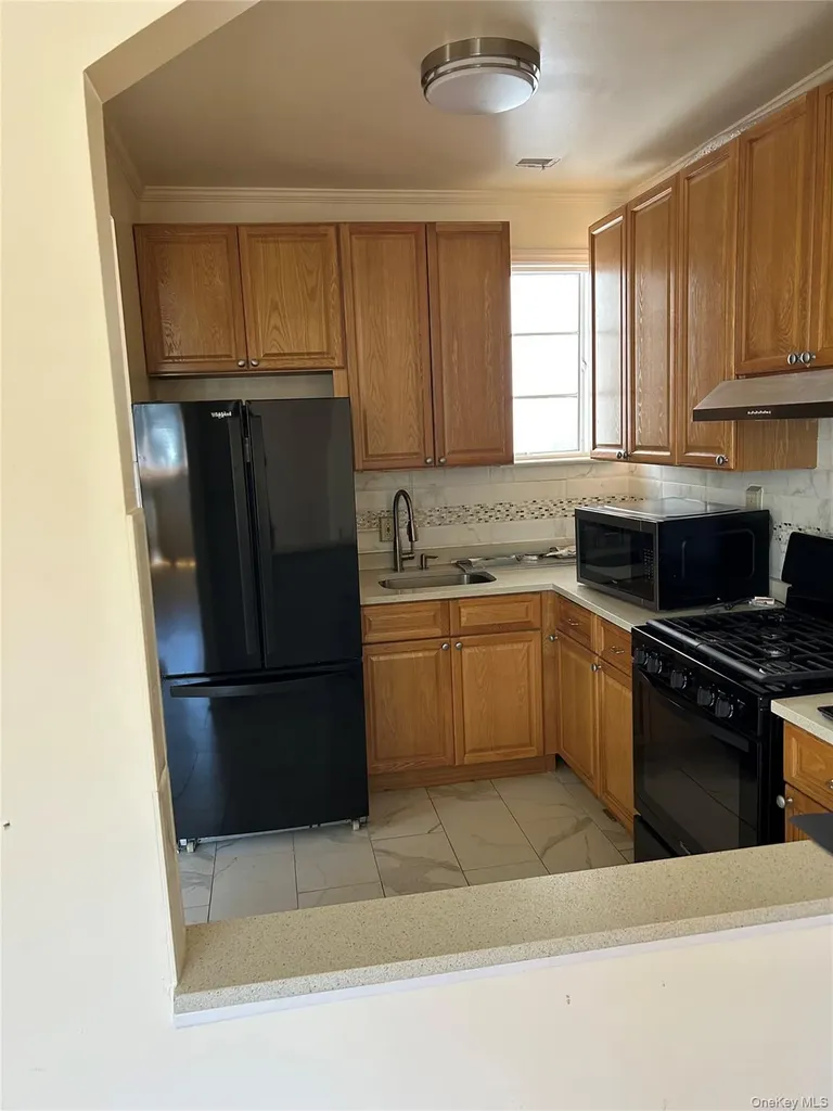 1585 New York Avenue Brooklyn NY 11210