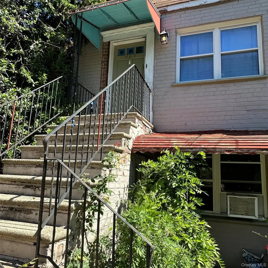 863 E 226th Street Bronx NY 10466