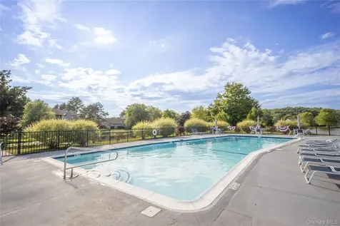 31 Pond Drive W Rhinebeck NY 12572