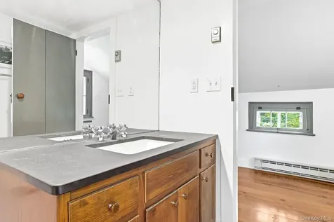 91 Slate Quarry Road Rhinebeck NY 12572