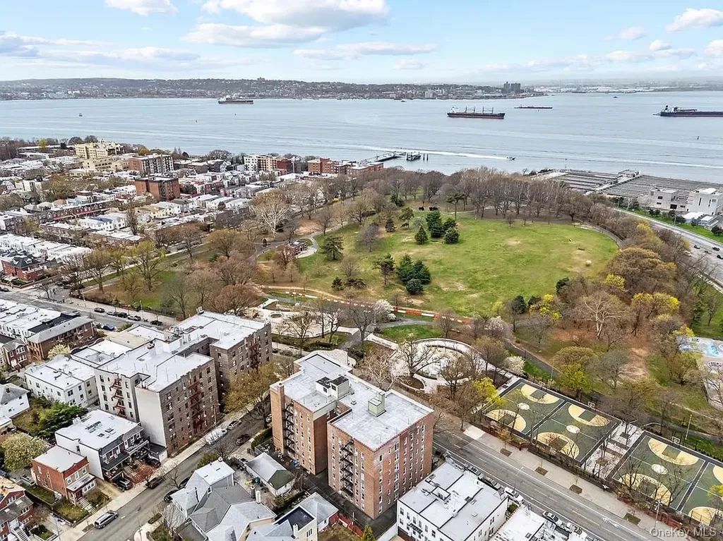 6665 Colonial Road Brooklyn NY 11220