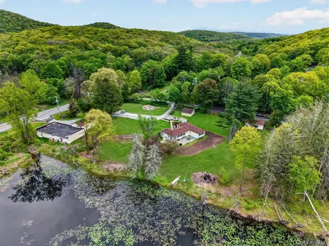 12 Cross Road Holmes NY 12531