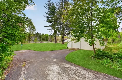 12 Cross Road Holmes NY 12531