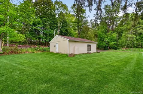 12 Cross Road Holmes NY 12531