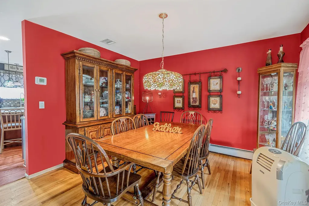 17 Holmes Avenue Eastport NY 11941
