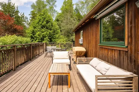 15 Horseshoe Lane Millerton NY 12546