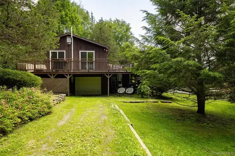 15 Horseshoe Lane Millerton NY 12546