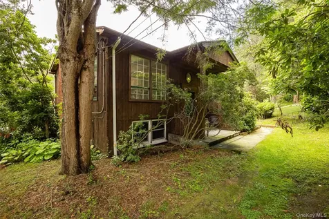 15 Horseshoe Lane Millerton NY 12546