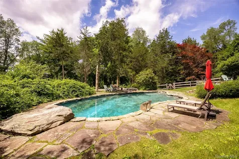 15 Horseshoe Lane Millerton NY 12546