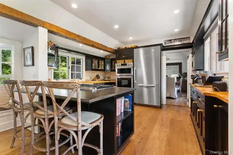 35 Old Snake Hill Road Pound Ridge NY 10576