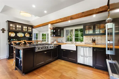 35 Old Snake Hill Road Pound Ridge NY 10576