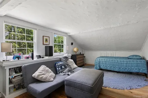 35 Old Snake Hill Road Pound Ridge NY 10576