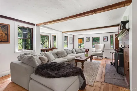 35 Old Snake Hill Road Pound Ridge NY 10576