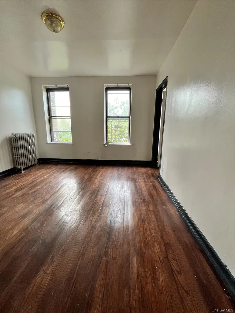 591 Van Nest Avenue Bronx NY 10460