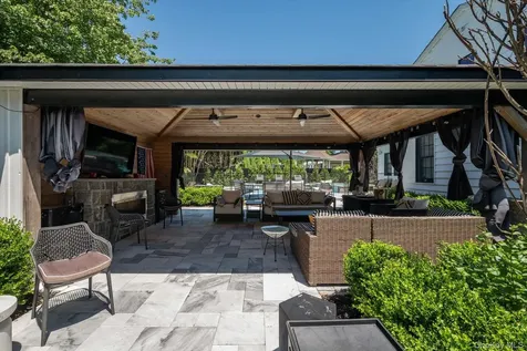 131 Fairview Road Massapequa NY 11758
