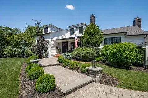 131 Fairview Road Massapequa NY 11758