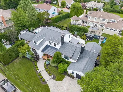 131 Fairview Road Massapequa NY 11758