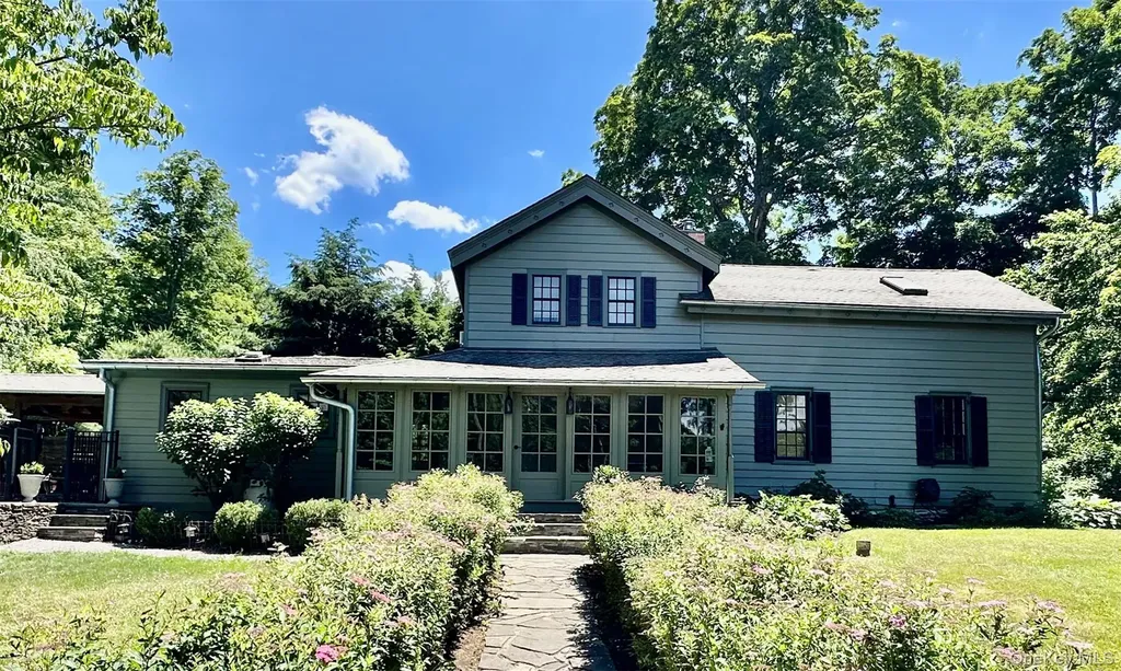 5012 Albany Post Staatsburg NY 12580