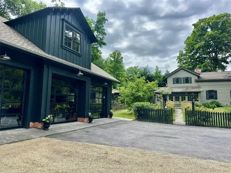 5012 Albany Post Staatsburg NY 12580